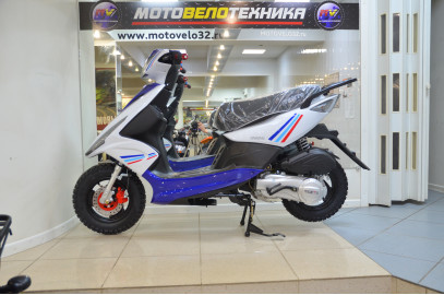 Скутер Vento Corsa