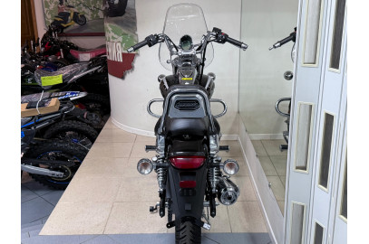 Мотоцикл Bajaj Avenger 220 Cruise черный глянцевый