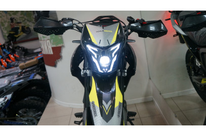 Мотоцикл Regulmoto TE 4v oil радиатор