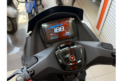 Скутер VMC XMAX 1/2